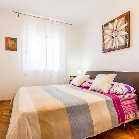 Apartment In Croatia Near The Coast *