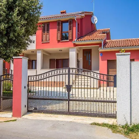 In Croatia Near The Coast Apartment *