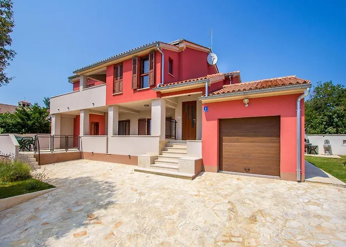 Apartment In Croatia Near The Coast Pula