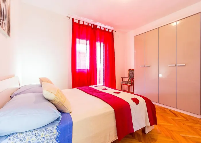 Apartment In Croatia Near The Coast *